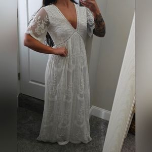 Lace maternity dress